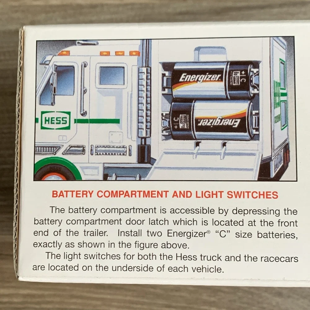 2003 Hess Gasoline Toy Truck & 2 Pull Back Go RaceCars Gas Station Collectible